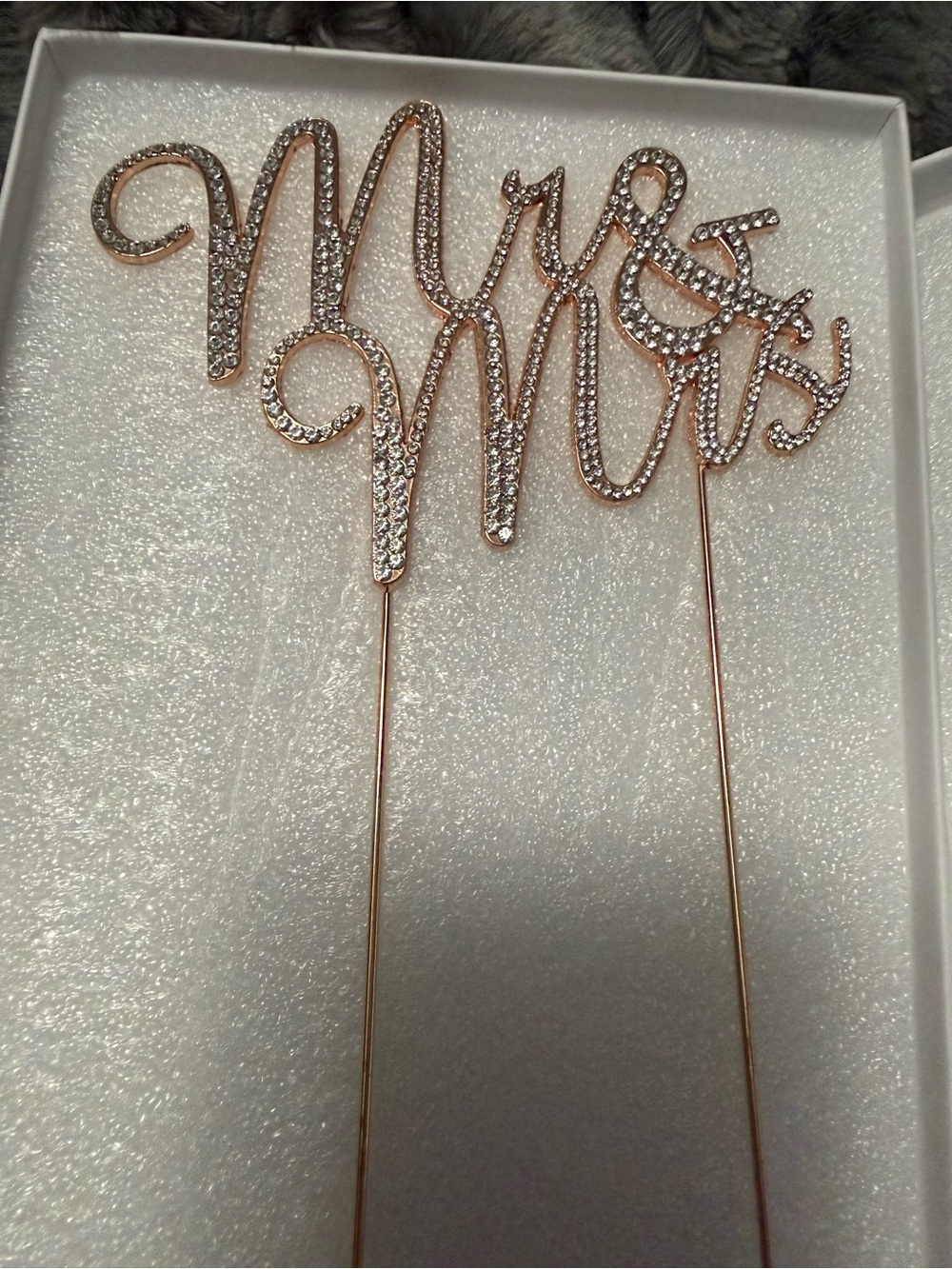 Rhinestone "Mrs & Mrs" Rose Gold Cake Topper